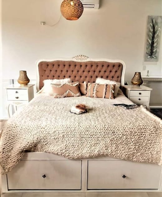 BOX CON CAJONES TELESCCOPICOS Y BOTINERO QUEEN - Imagen 2